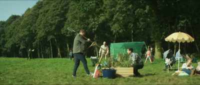 Did you know that one acre
of the Amazon rainforest - Robin and the Hoods
