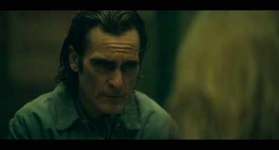 - Did your lawyer tell you that?
- [picks up cigarettes] - Joker: Folie à Deux