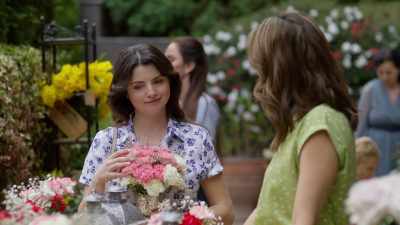 Did your mom make all the
decisions for your wedding? - Love's Greek to Me
