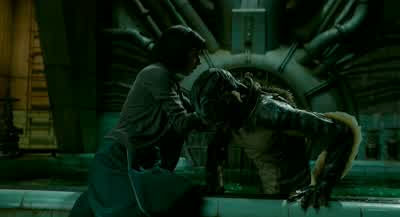 Did you move the camera on the loading dock? - The Shape of Water