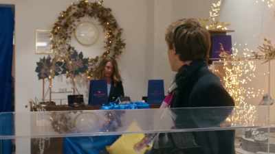 - Did Mum ask you to
check on me? Excuse me? - Christmas in Notting Hill
