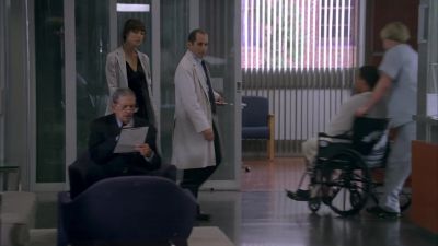 Did you notice she's wearing
different clothes every day? - House