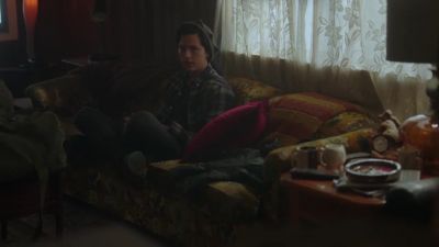 -Did you open them?
-No, Dad. - Riverdale