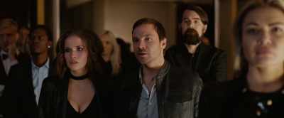 - Did they say "nuclear attacks"?
- Maybe it's a war? - The Blackout