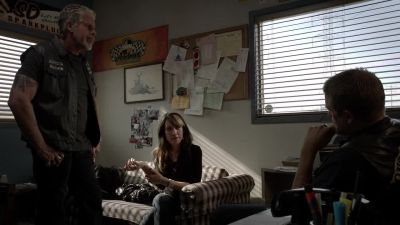 Did he say who the sheriff was? - Sons of Anarchy