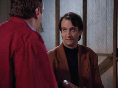 Did you see it? A rat. A huge rat. - Lois & Clark: The New Adventures of Superman