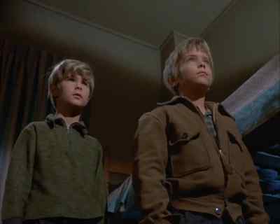 Did you see that?
Boy, I'd hate
to cross him. - Land of the Giants