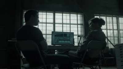 - Did you tell her what you do?
- No. - Eyewitness