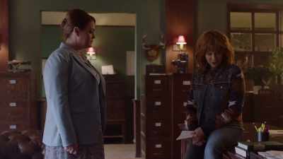 Did you two ever engage
in any kind of games, - Reba McEntire's The Hammer