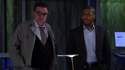 - Did he wake up? - Chicago Med