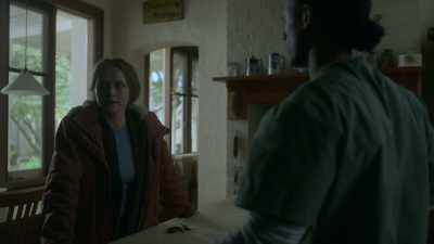 Did you want to take your break now?
I can... I can grab her lunch. - The Clearing