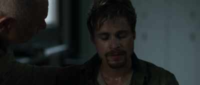 -Did you?
-Look… look, there's… [grunts] - Crawlspace