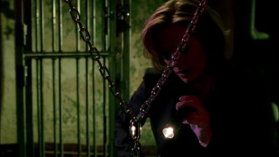 Didn't Grissom say he found
some flecks of silver - CSI: Crime Scene Investigation