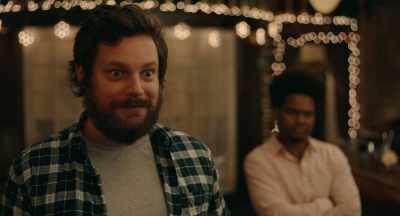 -Didn't you hear?
Allen and Nina broke up. - Bar Fight