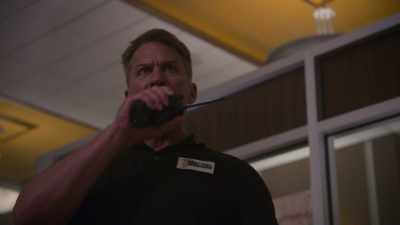 Diego, get to the vault now. - Leverage: Redemption