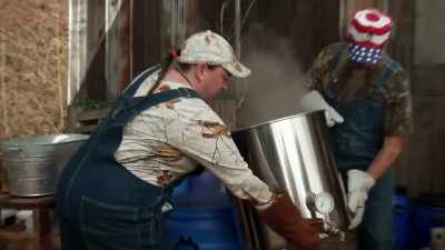 [digger] five, four,
three, two, one. - Moonshiners: Master Distiller