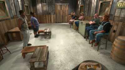  [digger] welcome back, guys. - Moonshiners: Master Distiller