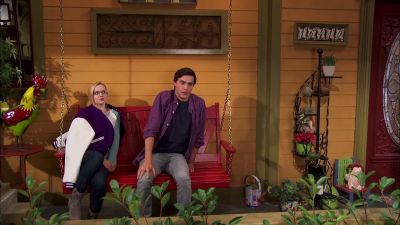 DIGGIE! - Liv and Maddie