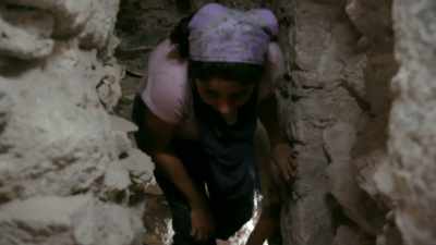 Digging deeper
with archaeologist
Berenice Vasquez, - Lost Treasures of the Maya