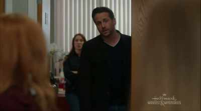 Dina? Kom je even? - Aurora Teagarden Mysteries: A Game of Cat and Mouse