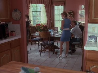 Dinky Dean Bossetti - Welcome Home, Roxy Carmichael