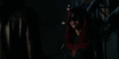 Dinner, movie,
I take you back to my cave? - Batwoman