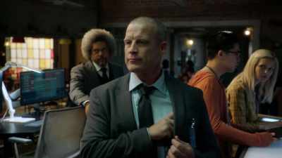 Dino Hutton. U.S.
Deputy Marshal. - Wisdom of the Crowd