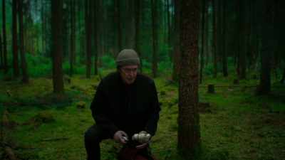 DIRECTOR [LAUGHS]:
She's a Jill. - Philip K. Dick's Electric Dreams