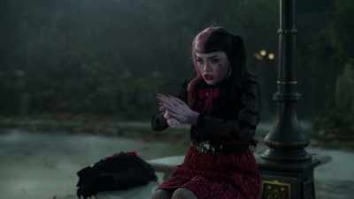 Dirt and dust and ash and mud - Monster High 2