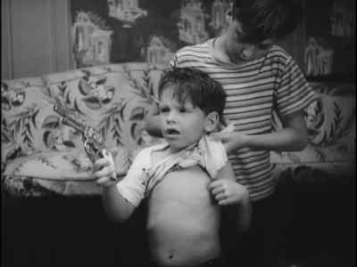 Dirty Morgan is getting away. - Little Fugitive