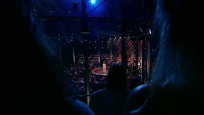 "Discuter avec Barry fera l'affaire." - Backstage with Katherine Ryan