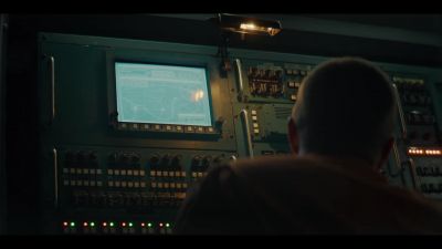 Distance to target, 4.7 AU. - Black Mirror
