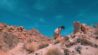 (distant coyote barks)
(birds chirp) - Over The Red River