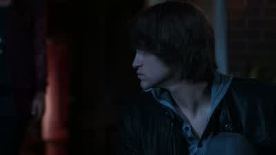 You hungry? - Pretty Little Liars