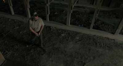 (distant footsteps pattering)
(birds chirping) - Dark Night of the Scarecrow 2
