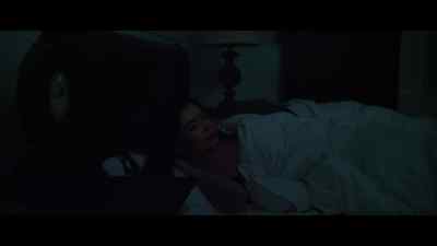 (distant music box chimes)
(suspenseful music) - Foreclosure 2