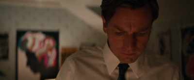 - [distant sirens blaring]
- [thunder rumbling] - American Pastoral