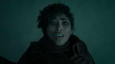-[distorted voice] My leader.
-Hath? - Vagrant Queen