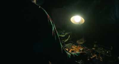 - [distorted voices]
- [♪ unsettling music playing] - Mr. Crocket