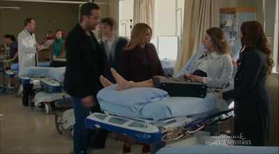 Dit was niet de beste manier
om me te vermoorden. - Aurora Teagarden Mysteries: A Game of Cat and Mouse