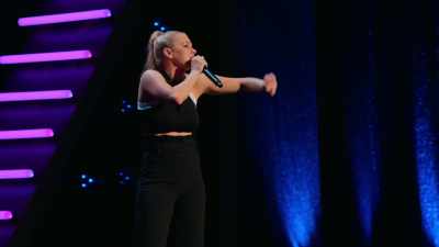 DJs, sound mixers, security, - Iliza Shlesinger: Unveiled