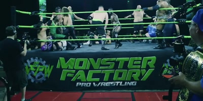 [D'Lo] He put the boots on!Danny put the boots on! - Monster Factory