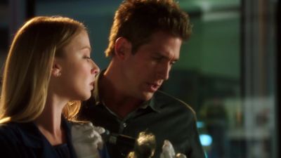 DNA pegs the flashlight
blood as Cliff Paul's. - CSI: Crime Scene Investigation