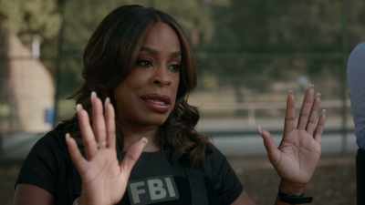 Do yourself a favor
and give yourself up. - The Rookie: Feds