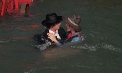 Do you always kiss like that - The Apple Dumpling Gang