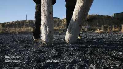 Do art, cut firewood. - Life Below Zero: First Alaskans