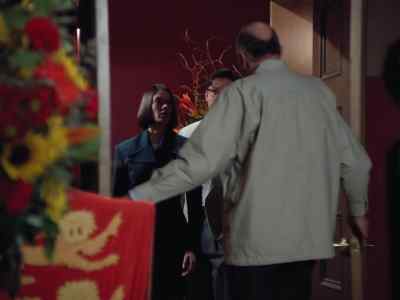 Do come in. - Lois & Clark: The New Adventures of Superman