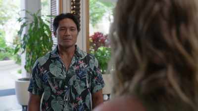 - Do you do that?
- No, not really. - Romance in Hawaii