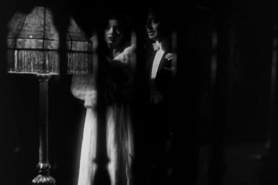 Do they examine you here in this room - Jewel Robbery