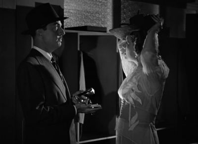 Do you figure it was the mob that blitzed Barrow Or a solo job - Shadow of the Thin Man